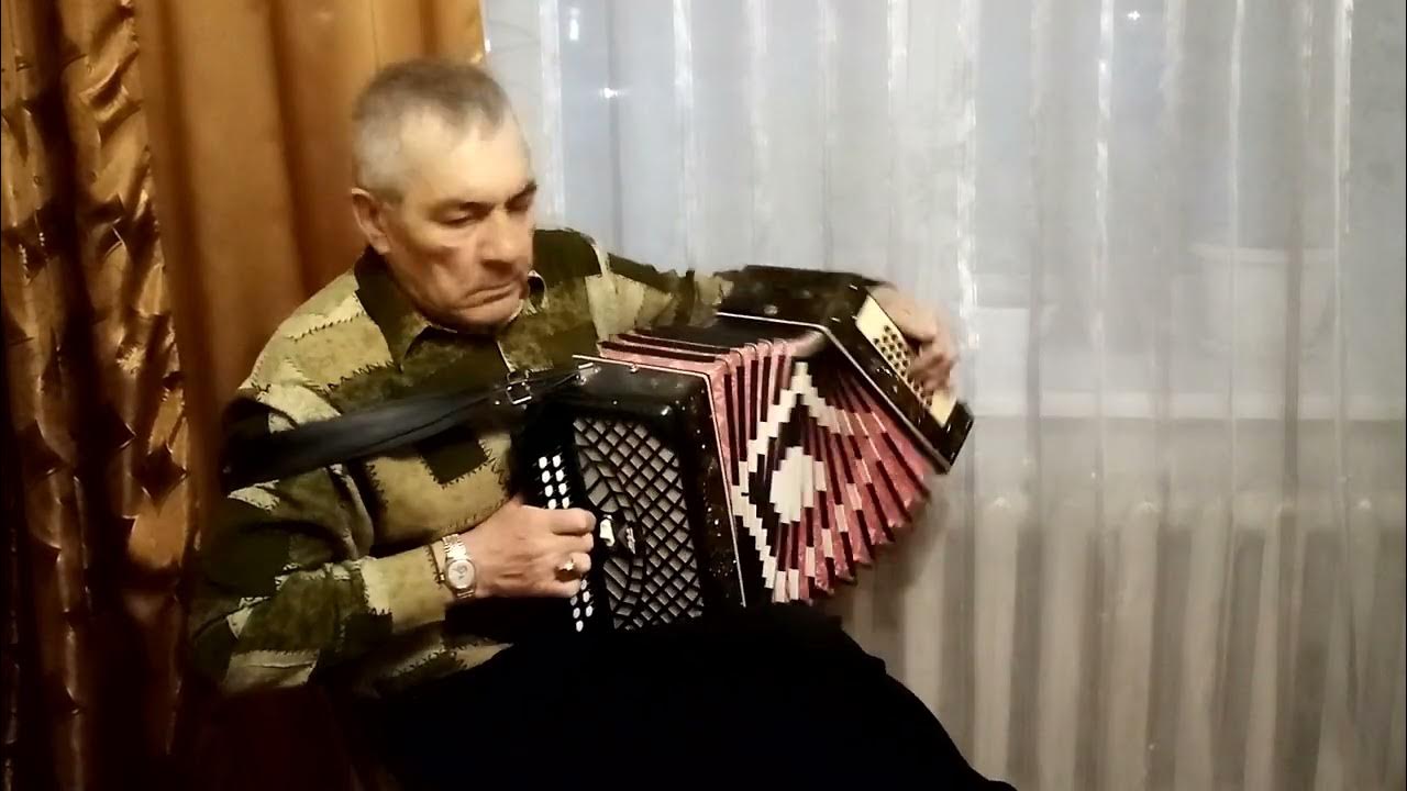 слушать песню шел парнишка по опушке