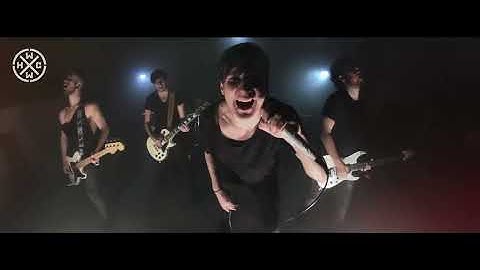 A SHATTERED MEMORY - OVERCOME - HARDCORE WORLDWIDE (OFFICIAL HD VERSION HCWW)