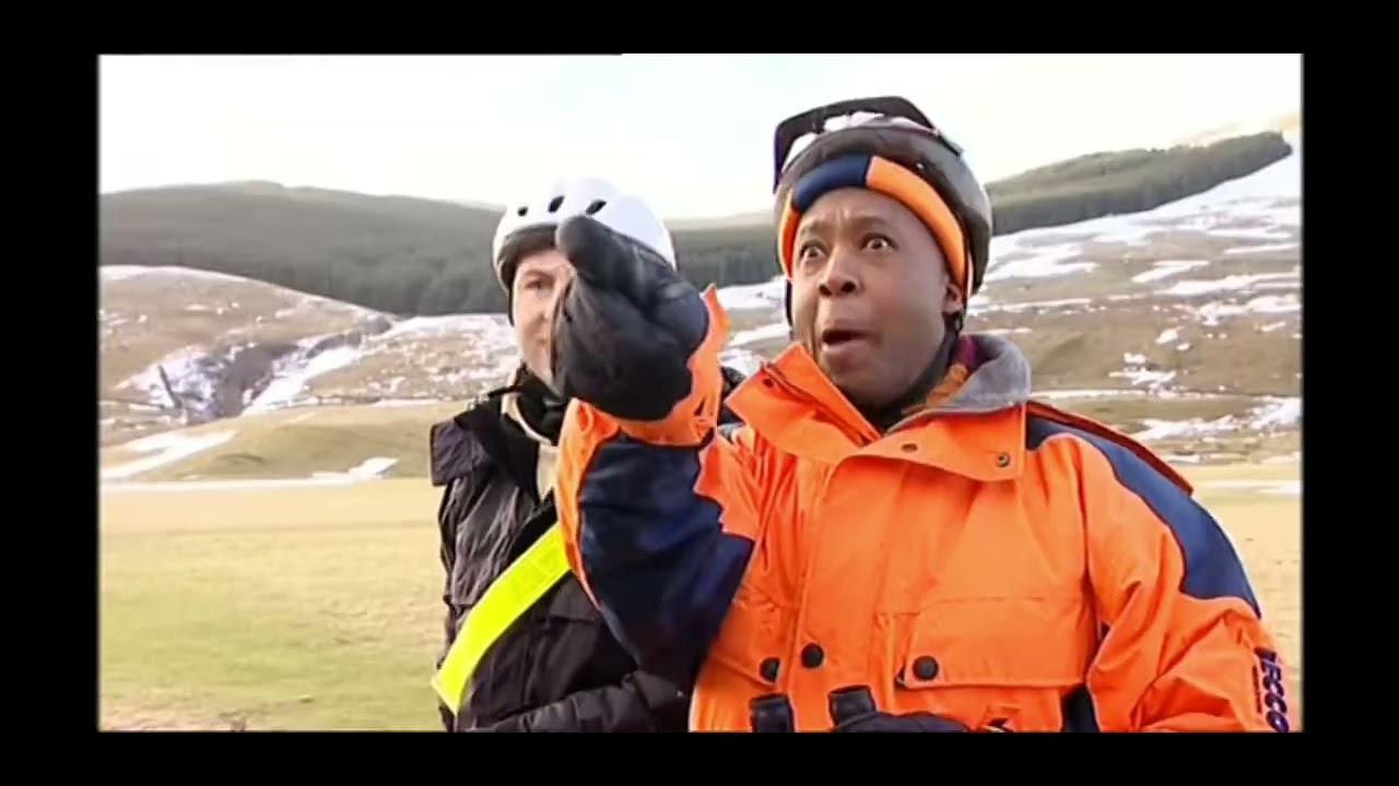 Eddie Mcredie S Bus Drove Off Past The Snow Truck Balamory 2004