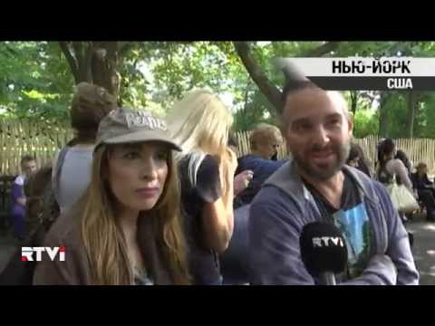 Поклонники Джона Леннона отметили 75-летие кумира