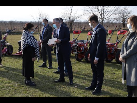 დაბრუნებულ მიგრანტებს სასოფლო-სამეურნეო ტექნიკა გადაეცათ