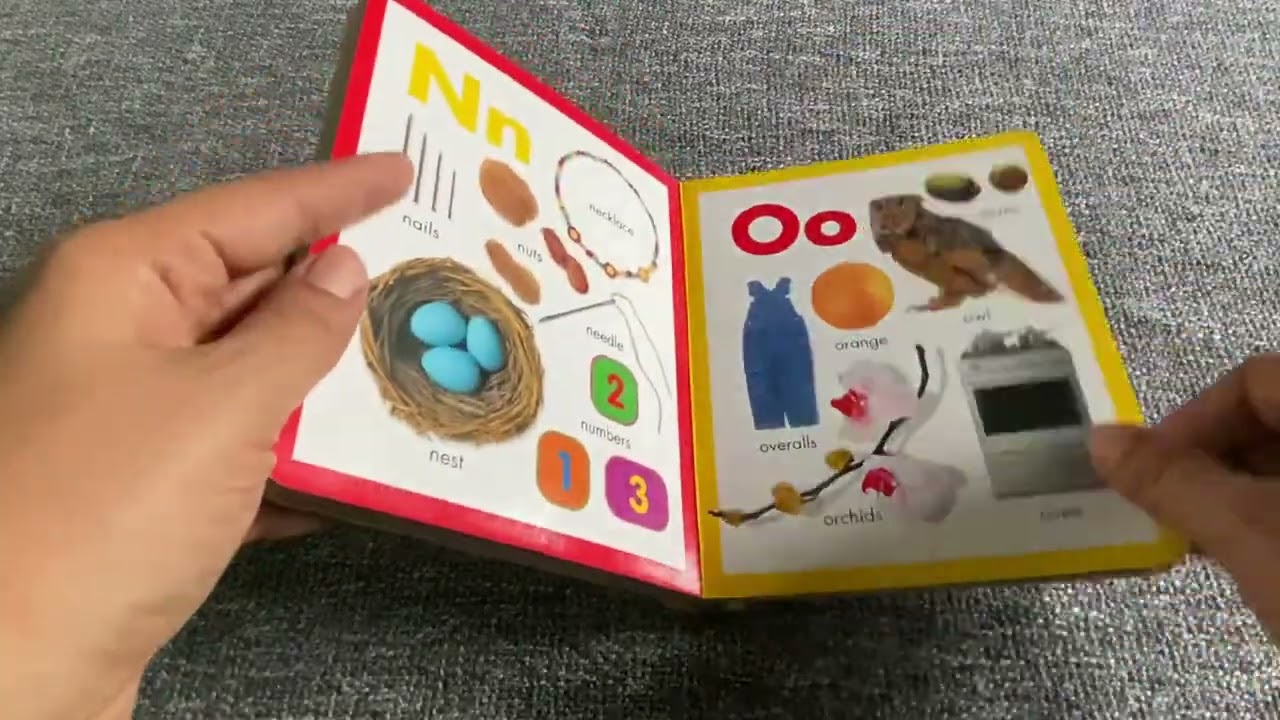 Walt Disneys Giant Word Book Walt Disneys Giant Word Book
