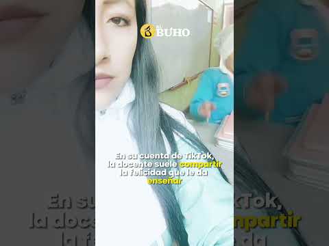 Profesora de Huánuco conmueve al dejar que su estudiante haga clases con su perrito