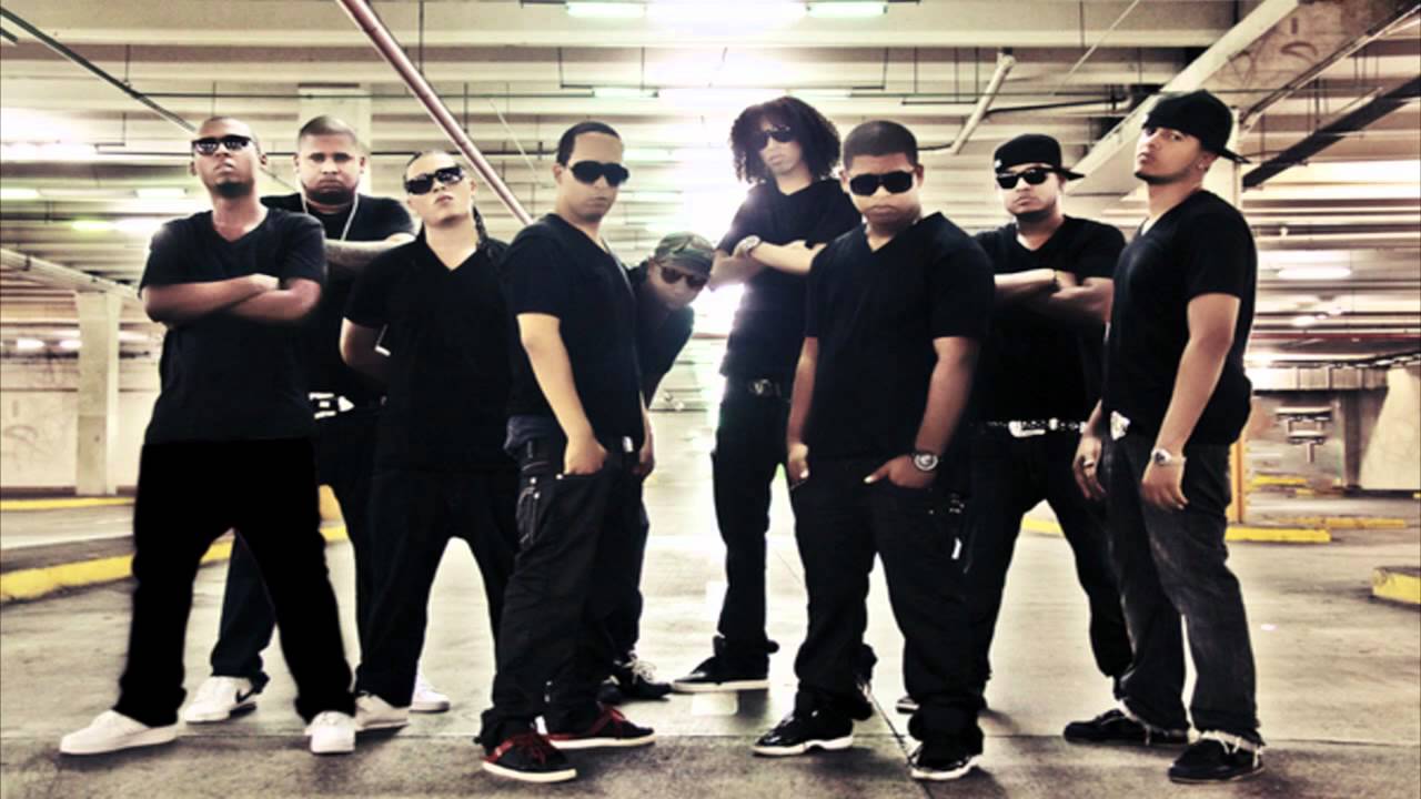 El Batallon - Aqui No Hay Miedo - YouTube