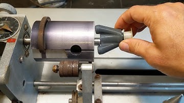 Coil winder bobbin fixturing