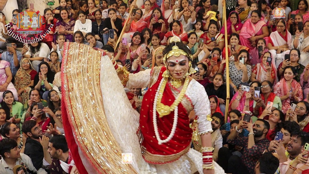 Holi Rasiya khele sakhiyan sang fag