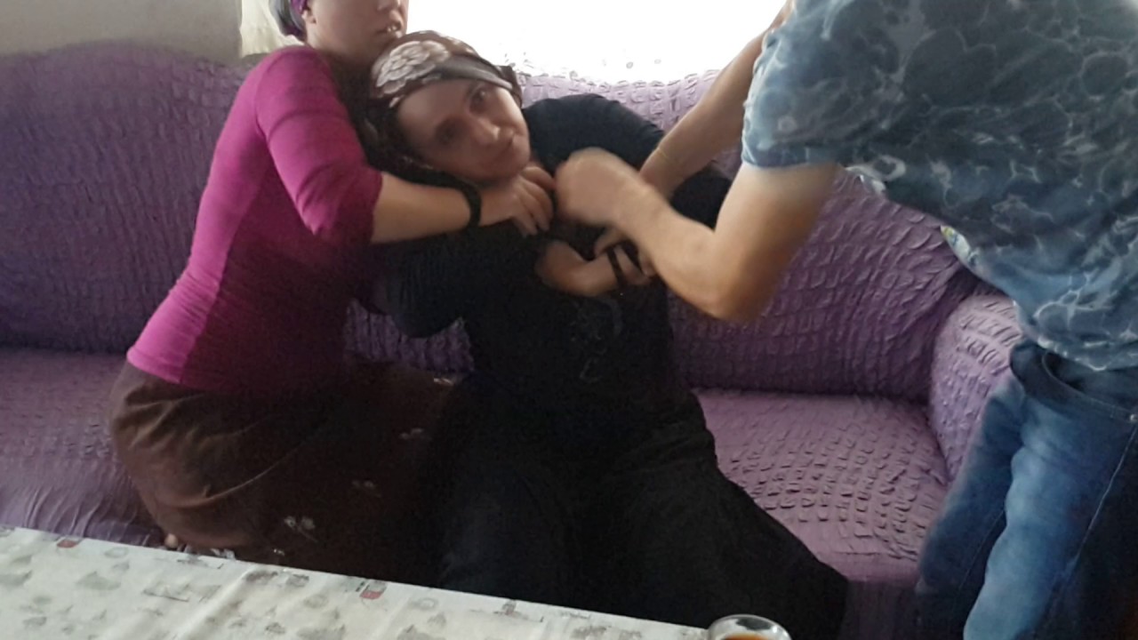Epilepsi nöbeti geçiren kişiye nasıl davranılmalı Epilepsi nöbeti geçiren kişiye nasıl davranılmalı