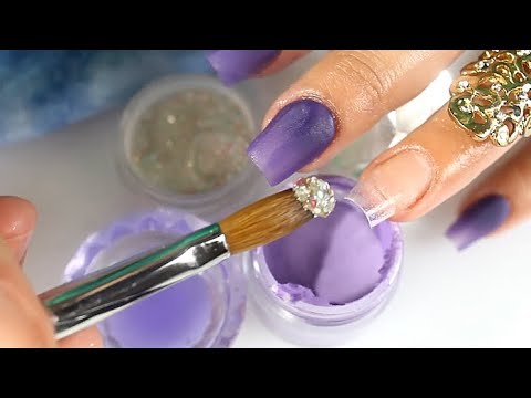 uñas acrilicas moradas cortitas y de salón con diferentes técnicas para  hacer tus uñas matte ? - YouTube