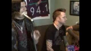 Hinder singing 'Without You' in the Mix 94.1 Studio with Jeff G.