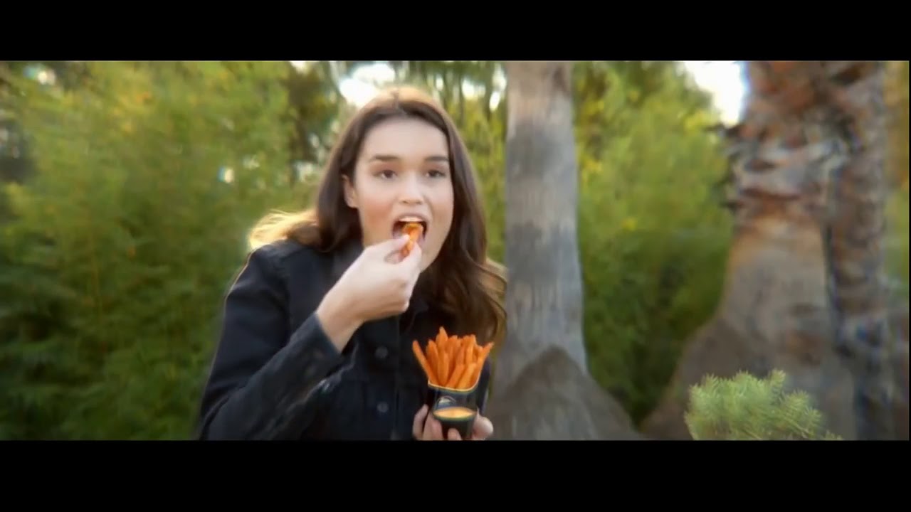 Who Is The Girl In The Taco Bell Commercial Taco Bell Web of Fries TV Commercial 2018 90 - YouTube