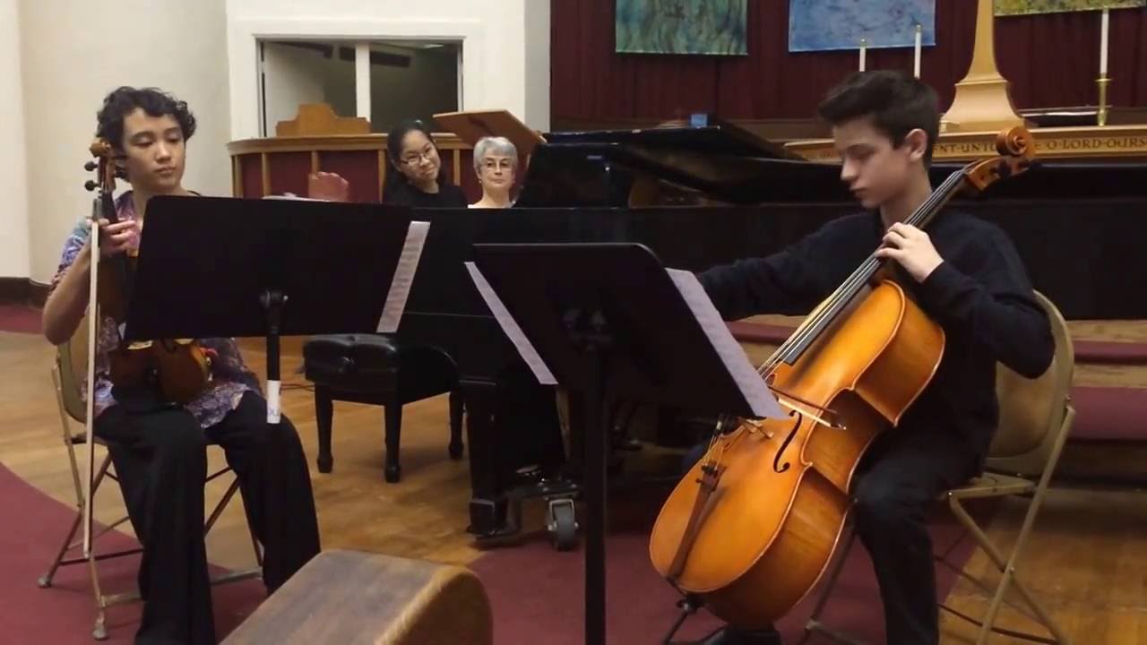 在 YouTube 上观看 Piano Trio in B-flat, Opus 11 (Beethoven)