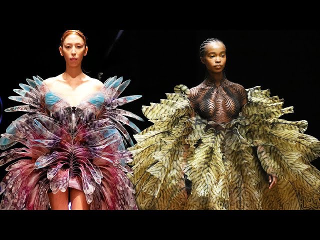 Iris Van Herpen Fall Winter 2022-23 Haute Couture Fashion Show