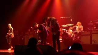 CAGE THE ELEPHANT - SHAKE ME DOWN - Paris L'Elysée Montmartre 25/01/2017