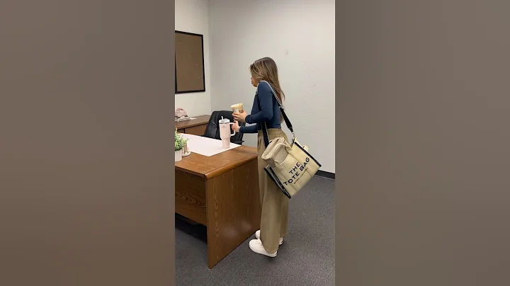 Come to work with me + my work morning routine 🤍 #grwm #morninghabits #asmr #vlog