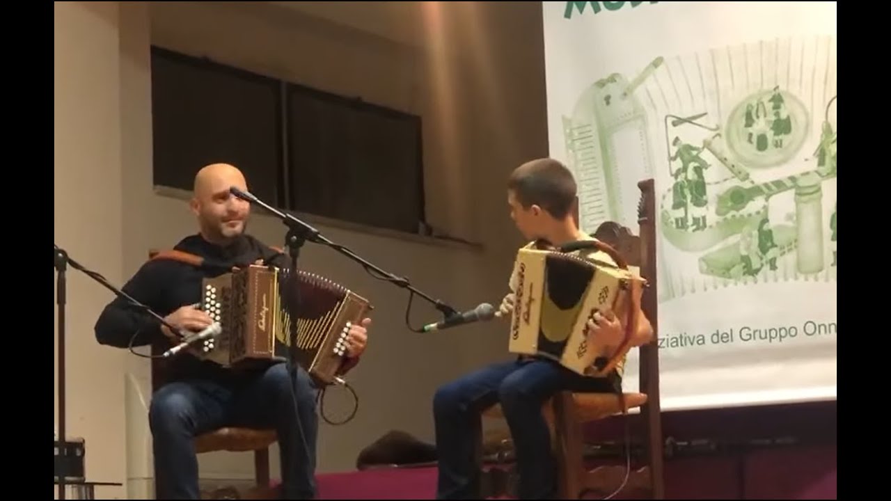 Ghilarza 08 12 2025     Carlo e Giovanni Boeddu, ballu tundu, unici  bellissimi