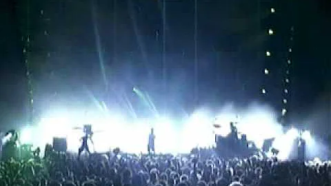 Nine Inch Nails 'Suck' ((Live from AATCHB))