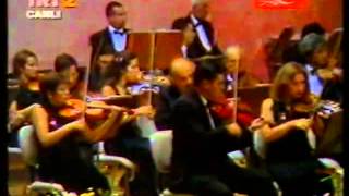 İZMİR DEVLET SENFONİ ORKESTRASI / ŞEF RENGİM GÖKMEN