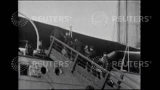 1920 Lord Jellicoe and the H.M.S. New Zealand docks in Portsmouth