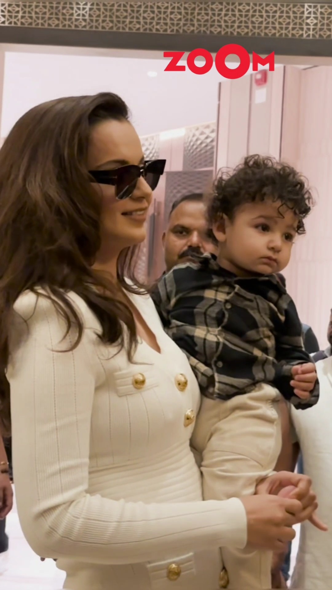 Kangana Ranaut brings her ADORABLE nephew to her film Emergency's event ?? #kanganaranuat