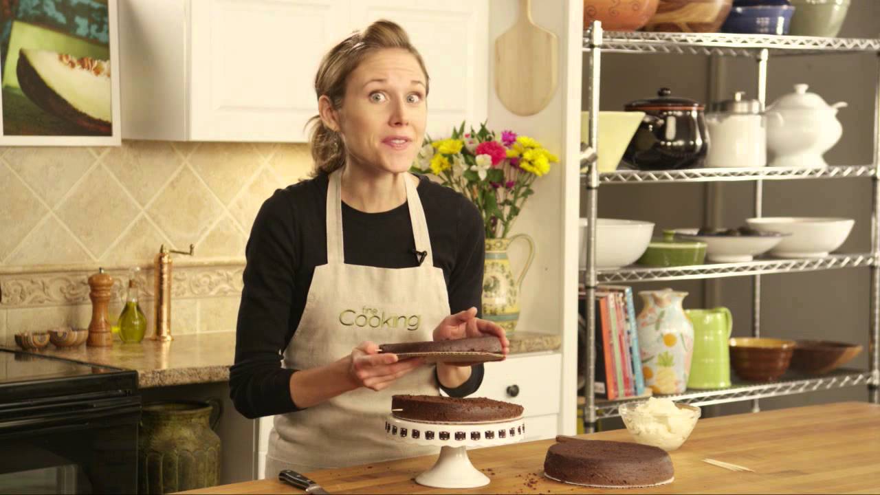 How To Keep Layer Cakes Straight