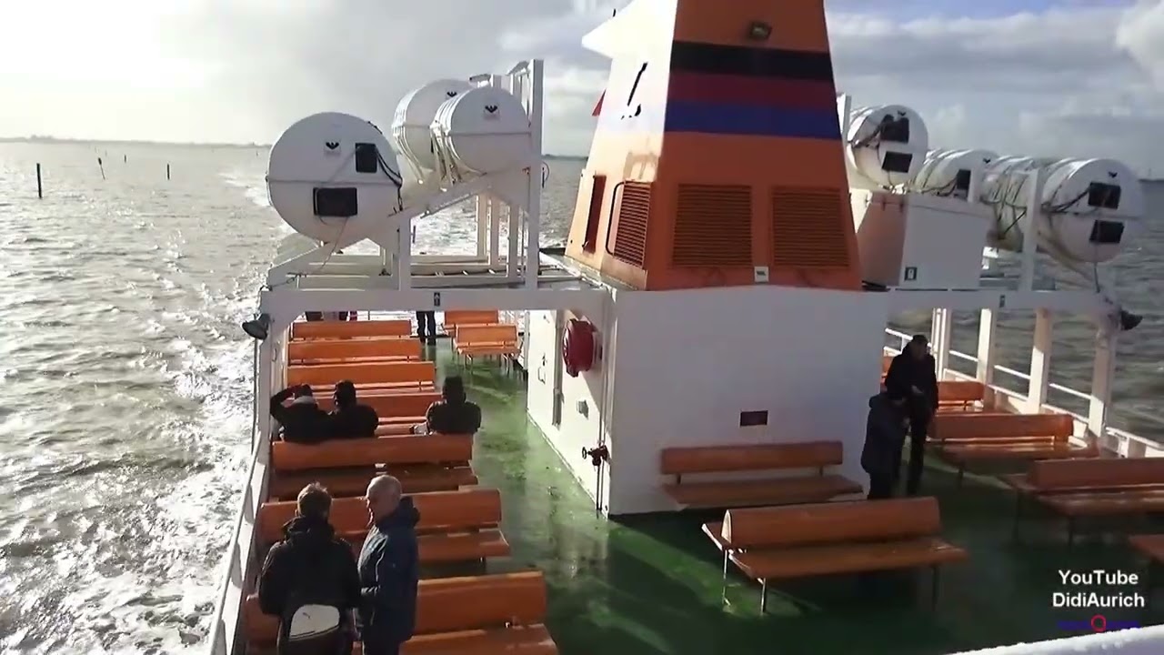 Eine Fahrt mit der Fähre von Bensersiel nach Langeoog  Ostfriesland Nordseeinsel Ostfriesische Insel