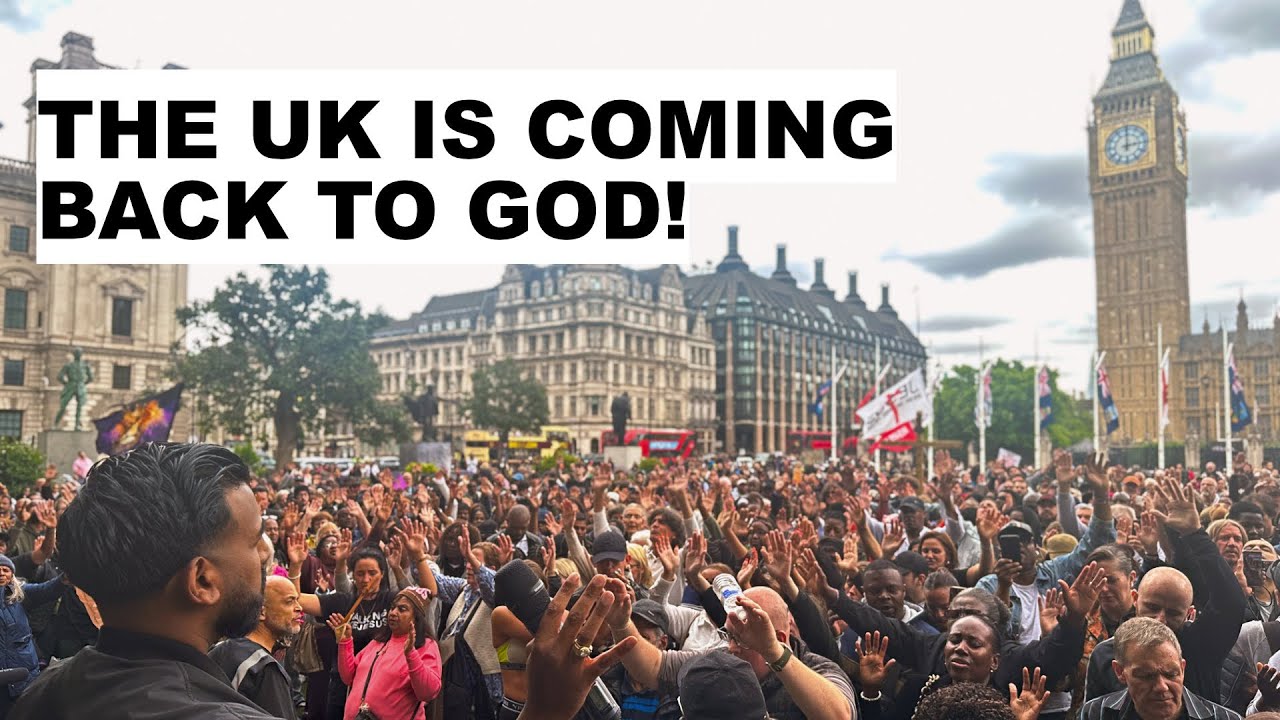 WORSHIP BREAKS OUT OUTSIDE PARLIAMENT, LONDON
