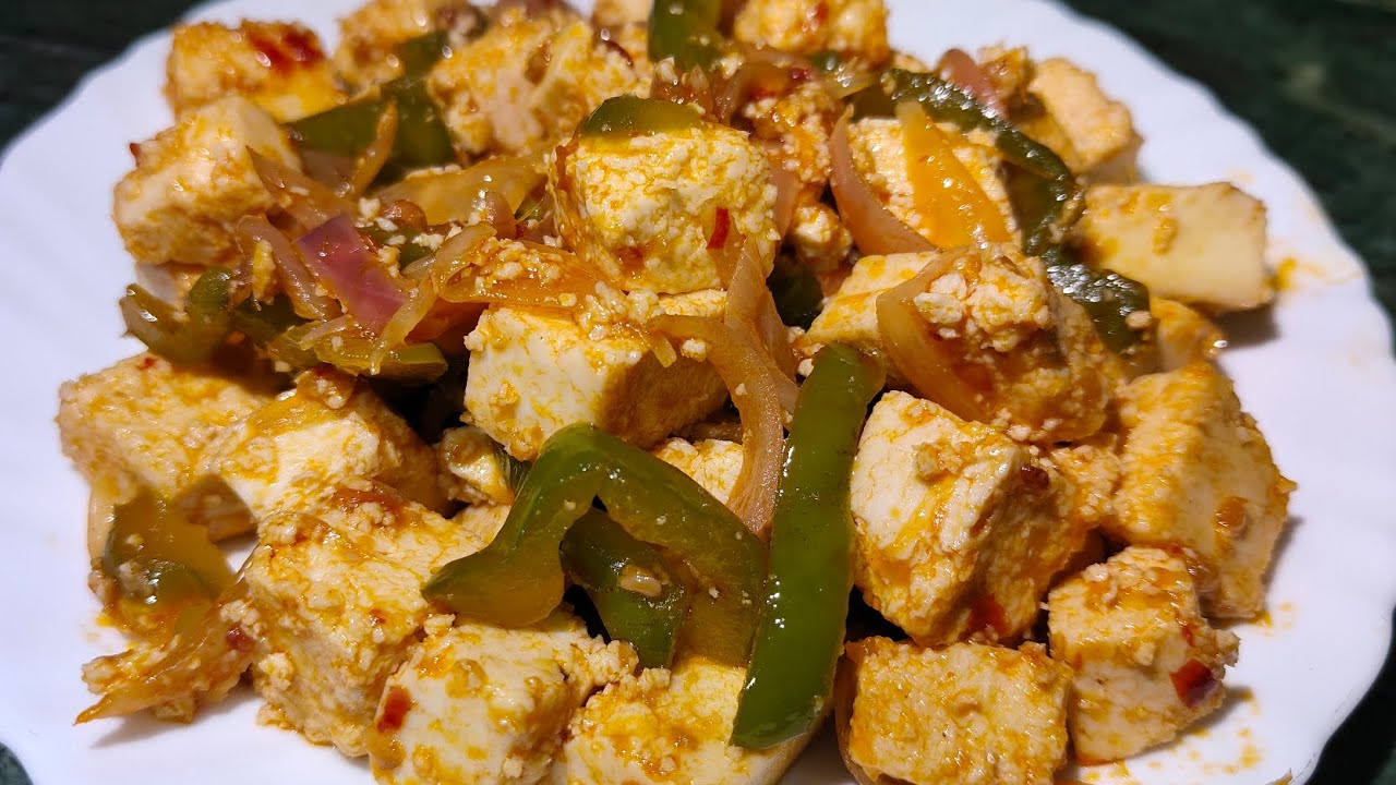 छोटी-मोटी भूख हो या बच्चों को लंच में देना हो तब ये शेज़वान पनीर सिर्फ 5 मिनट में बनाएं