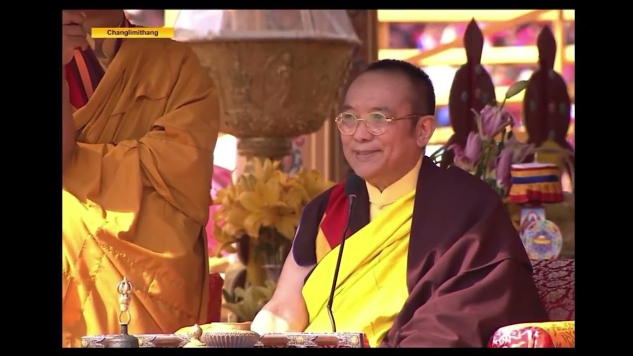 His Eminence The 12th Tai situpa Rinphoche // Bhutan 🇧🇹//blessed ✨✨✨// Thanks 👑 