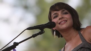 Norah Jones &amp; Herbie Hancock - Joni Mitchell&#39;s Court &amp; Spark (Lyrics)