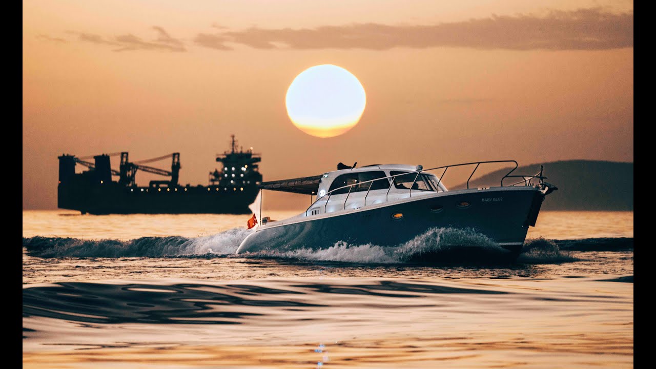 Welcome aboard the ultimate luxury experience with Rockharbour Yachts RH42 S