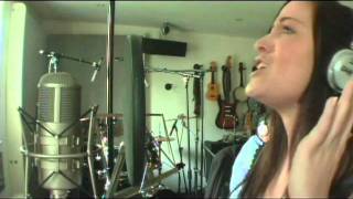 Bianca Nicholas - Hold On To Your Dreams