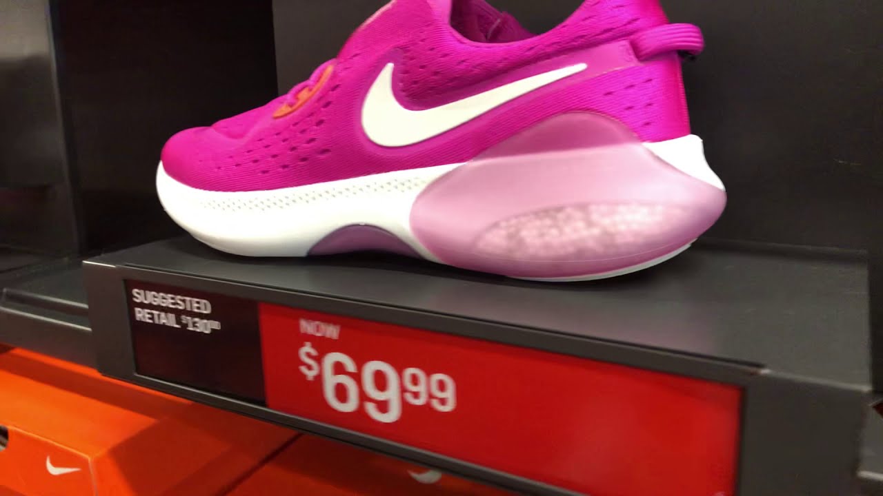 Shopping Nike outlets 30 off, Tánger Outlets Deer Park viernes negro