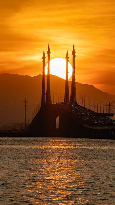 Dua kali ulang alik KL- Penang untuk rakam momen ni #bukanfogotrafer #sunrise #penang