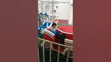 ابني حبيبي وصحبي واخويا ولادي نور عيني 