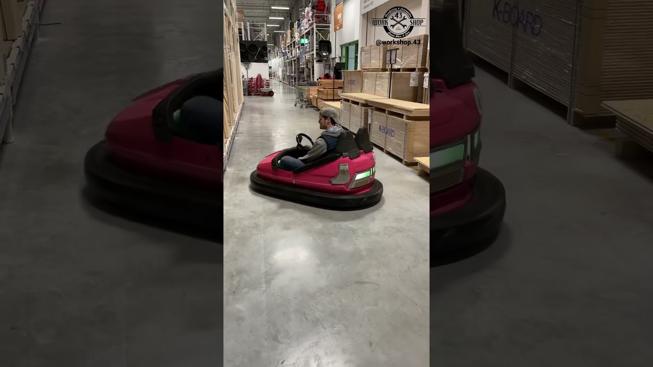 Mit dem Autoscooter im Baumarkt einkaufen 