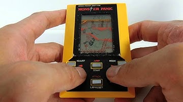 14979 Epoch Pocket Digit-Com Monster Panic 1982