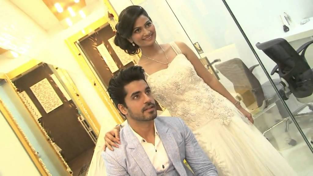 Montage-Zarine Khan, Shraddha Sagaonkar, Vindu Dara Singh launch Shuddha Salon and Spa at Borivili