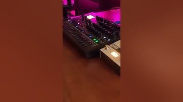 Roland SH 4d & Hologram Chroma Console