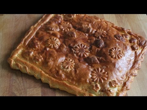 Видео рецепт Пирог с куриным фаршем  