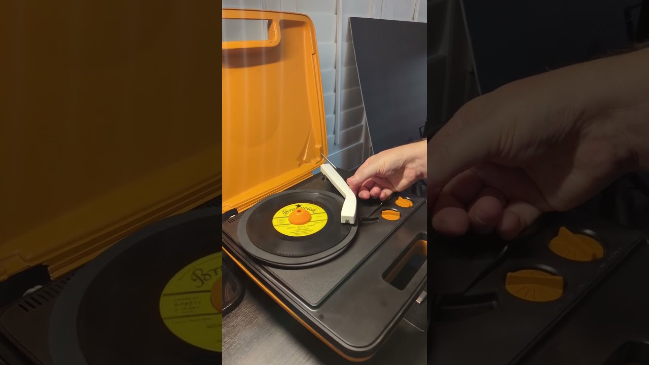 Challenge Vinyl Vs CD Shorts Short Vinylcommunity