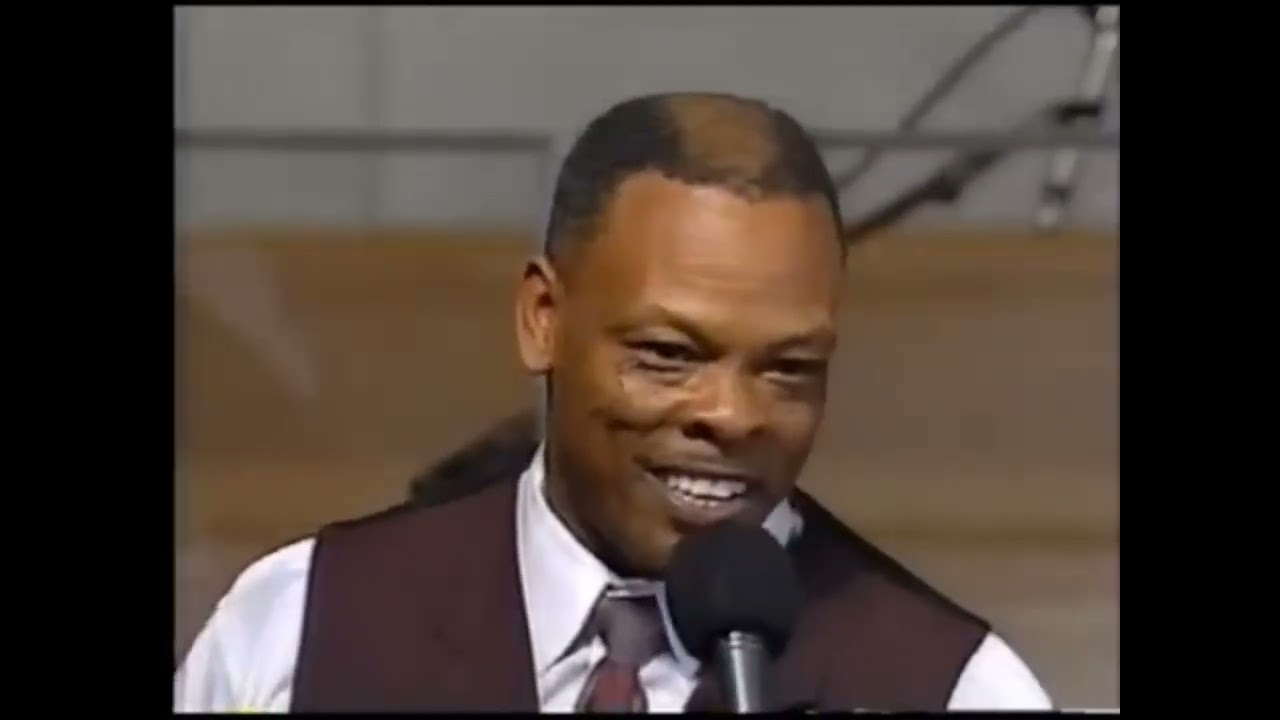 IT'S NOT ENOUGH - GEORGE DEAN & THE GOSPEL 4 auf YouTube ansehen IT'S NOT ENOUGH - GEORGE DEAN & THE GOSPEL 4 auf YouTube ansehen
