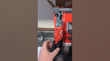 Milwaukee M12 High Speed 3/8" Ratchet #milwaukee #homedepot #tools #cooltools #mechanic