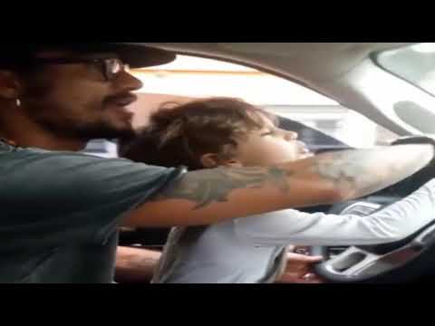 El polémico video de Daniel Osvaldo con su hijo Morrison manejando en su regazo
