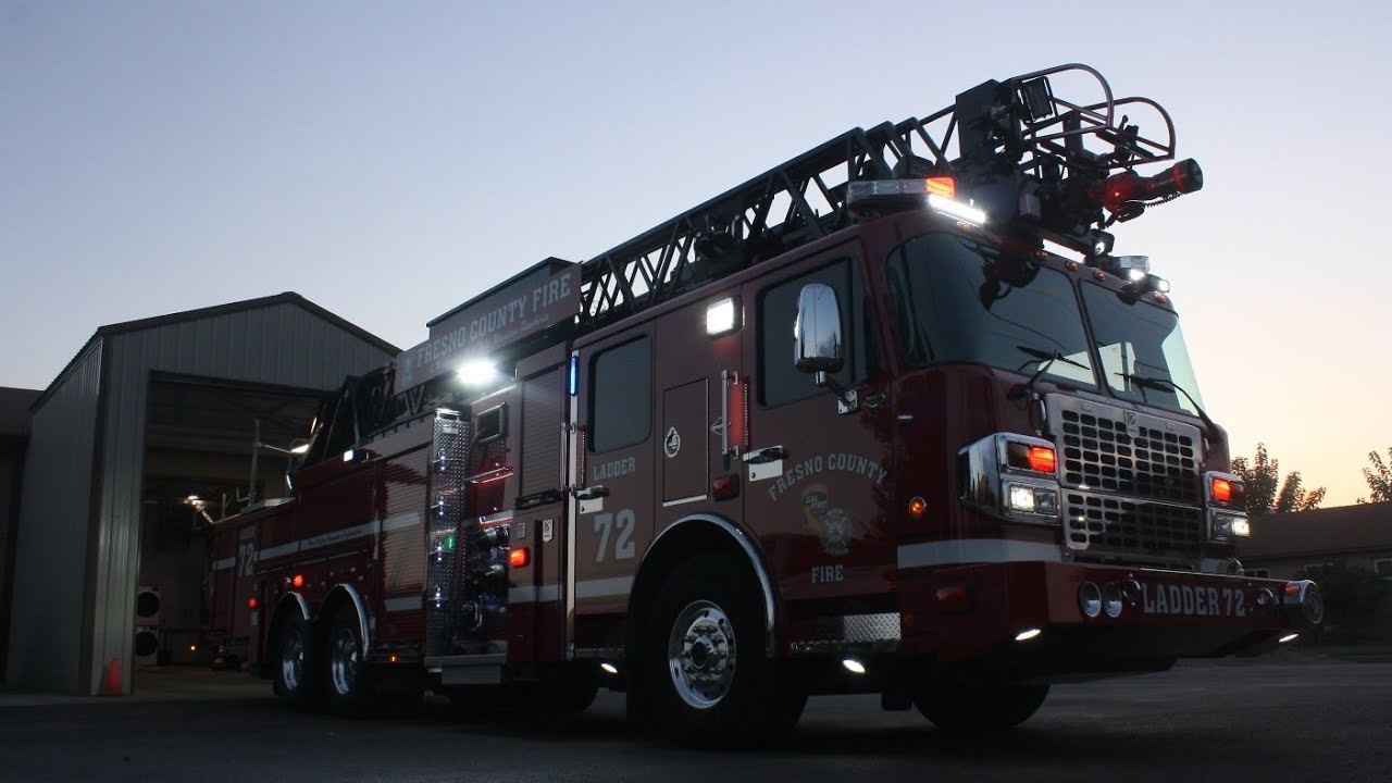 Cal Fire ladder truck 72 - YouTube