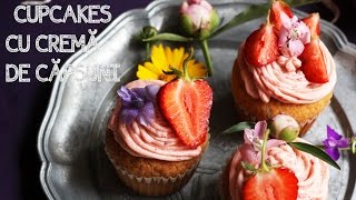 CUPCAKES CU CREMĂ DE CĂPȘUNI | Valerie's Food