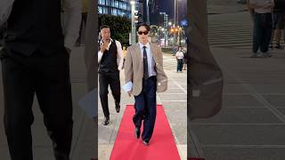 ICONIC red carpet walk 🔥👏 #redcarpet #youtubeshorts #viral #shorts #trending