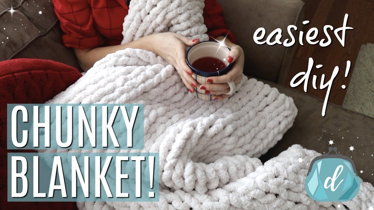 DIY GIANT CHUNKY BLANKET! (easiest budget gift idea!) - YouTube