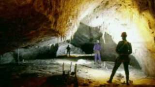 Asón ; Sima del Mostajo y Cueva del Agua del rio Asón