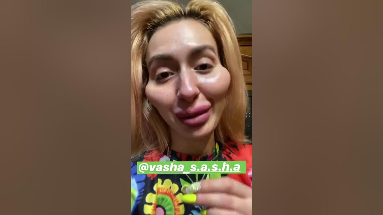 группа queen постер. кортни лав 90. Bad hole queen. блонд кортни лав. кортни лав в молодости с темными волосами.