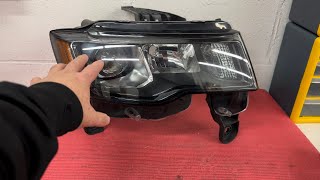 What is the difference between a projector headlight and a reflector headlight?